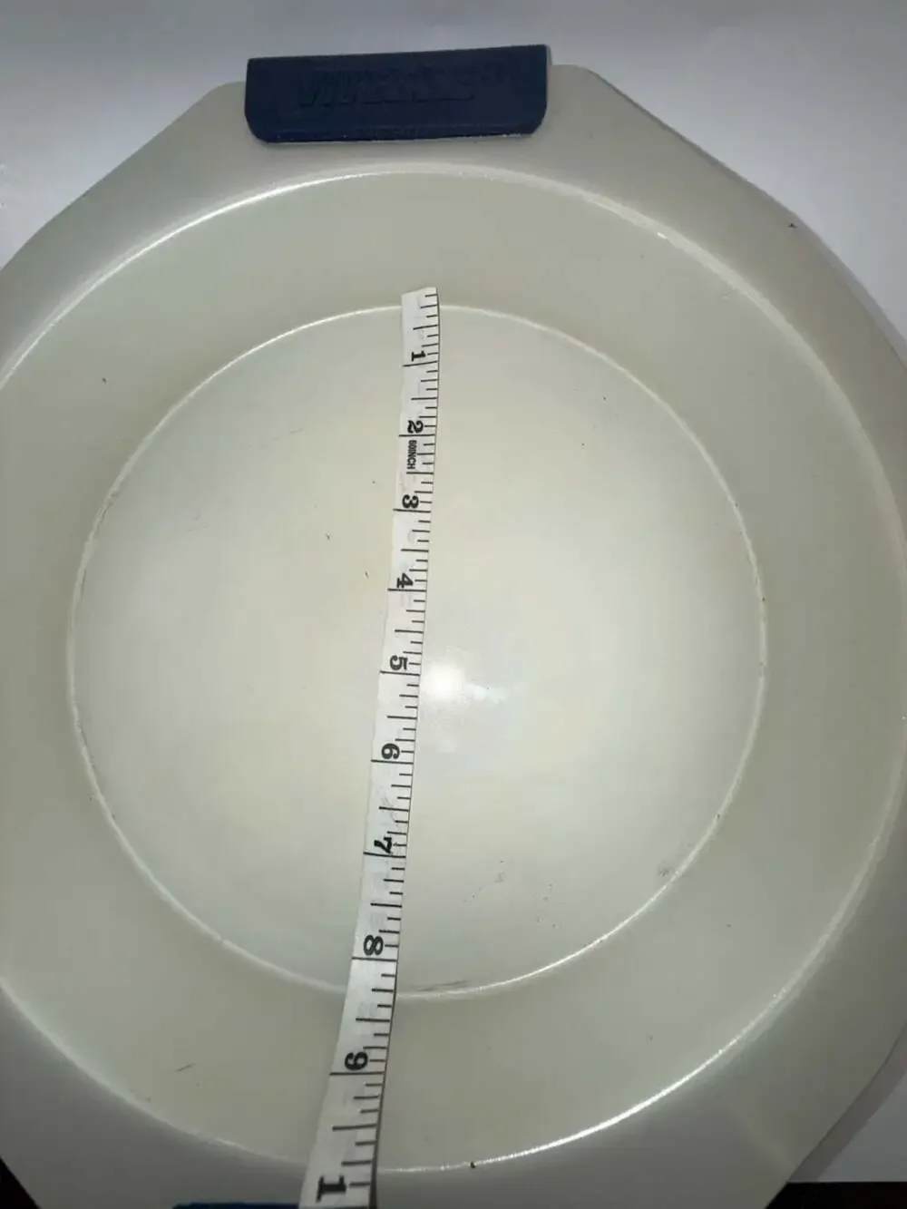 Vitesse Ceramic Round Baking Dish with Blue Silicone Handles